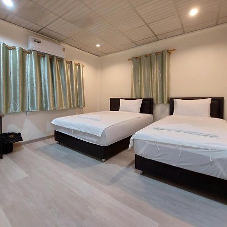 Chaiwat Hostel Bangkok Exteriör bild