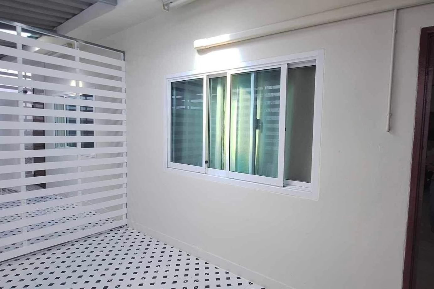 Chaiwat Hostel Bangkok Exteriör bild