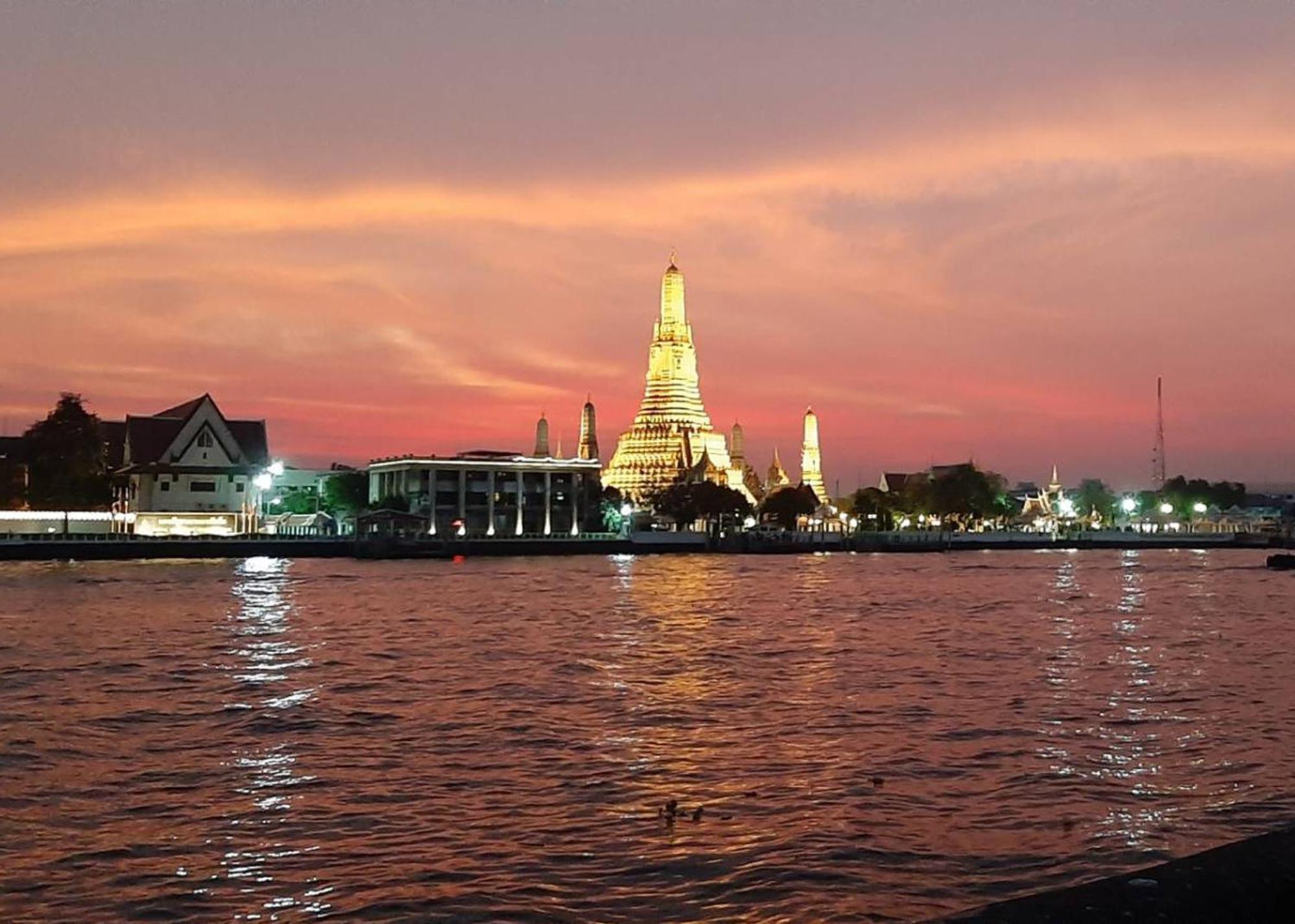 Chaiwat Hostel Bangkok Exteriör bild