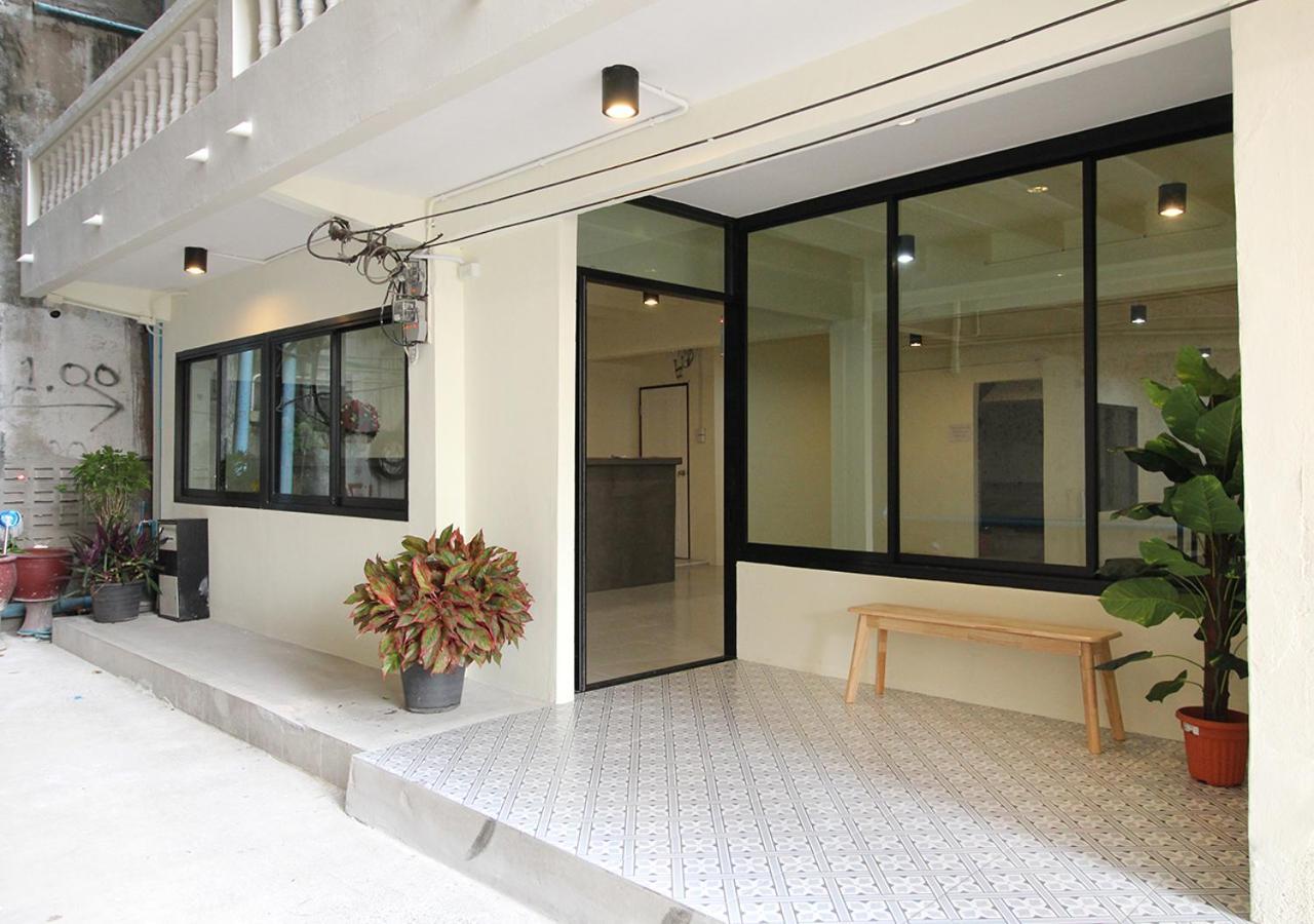 Chaiwat Hostel Bangkok Exteriör bild