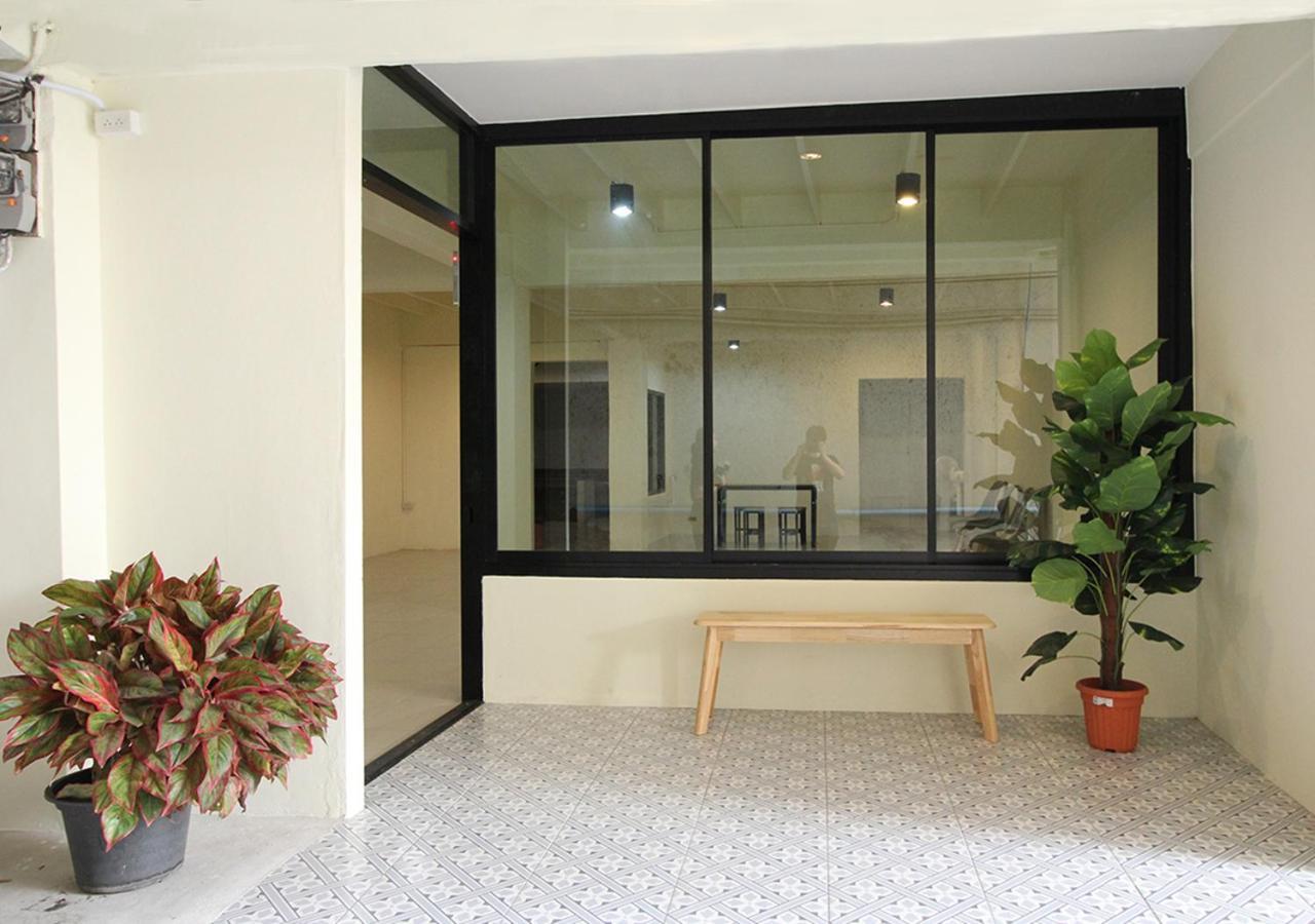 Chaiwat Hostel Bangkok Exteriör bild