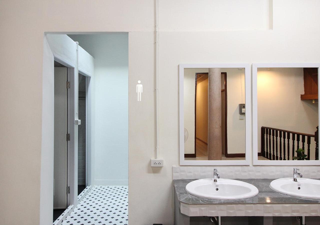 Chaiwat Hostel Bangkok Exteriör bild