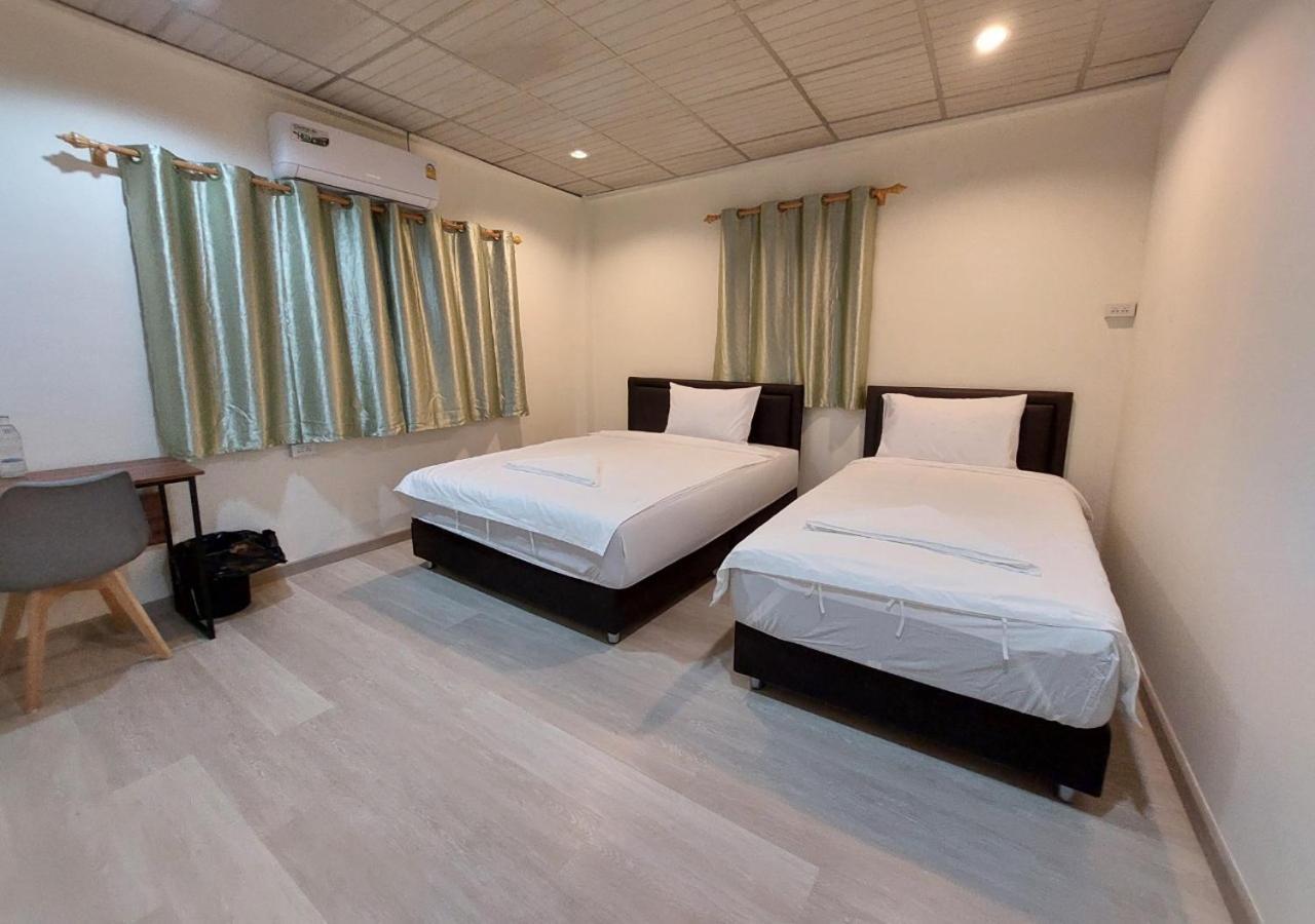 Chaiwat Hostel Bangkok Exteriör bild
