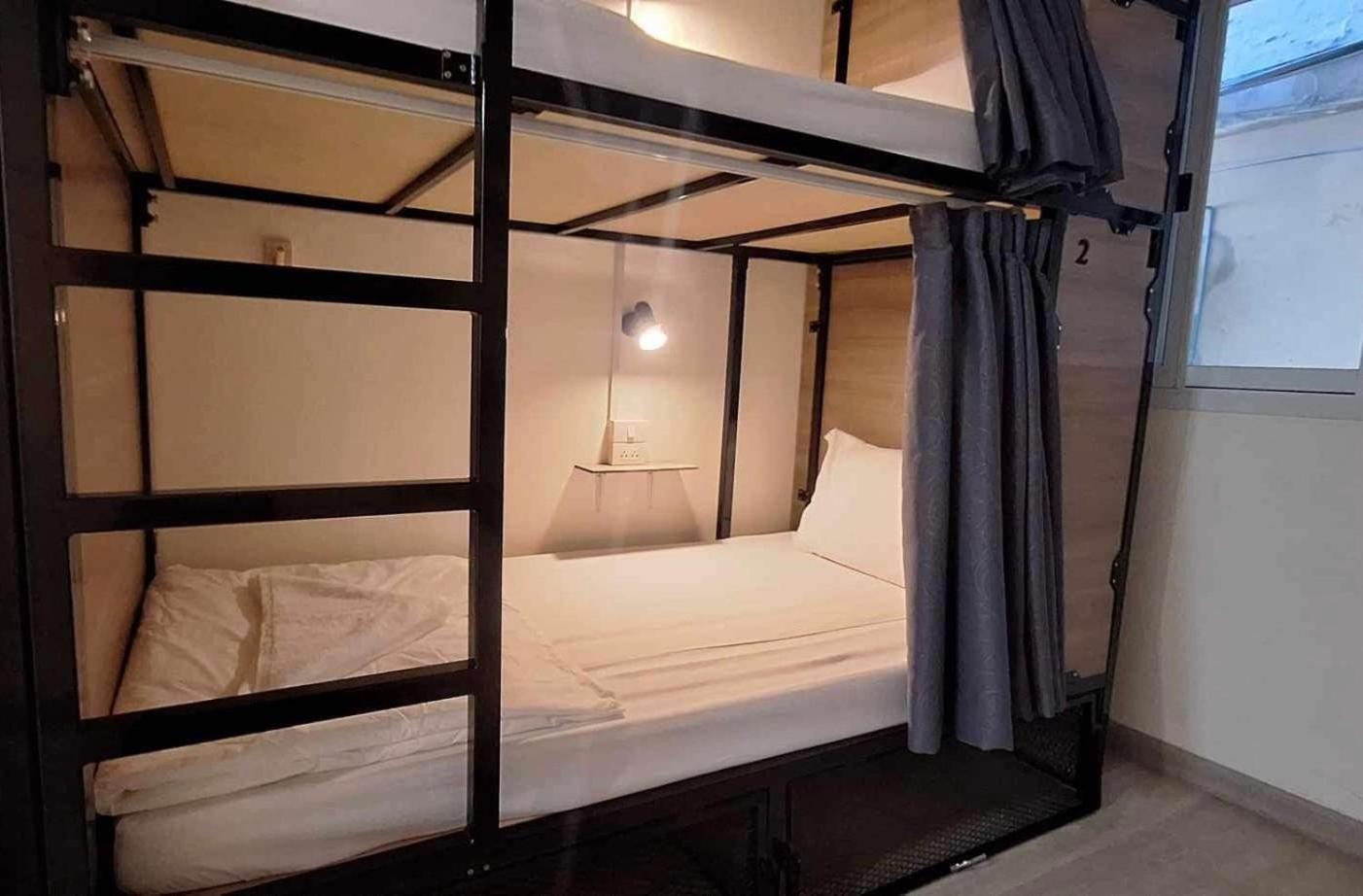 Chaiwat Hostel Bangkok Exteriör bild